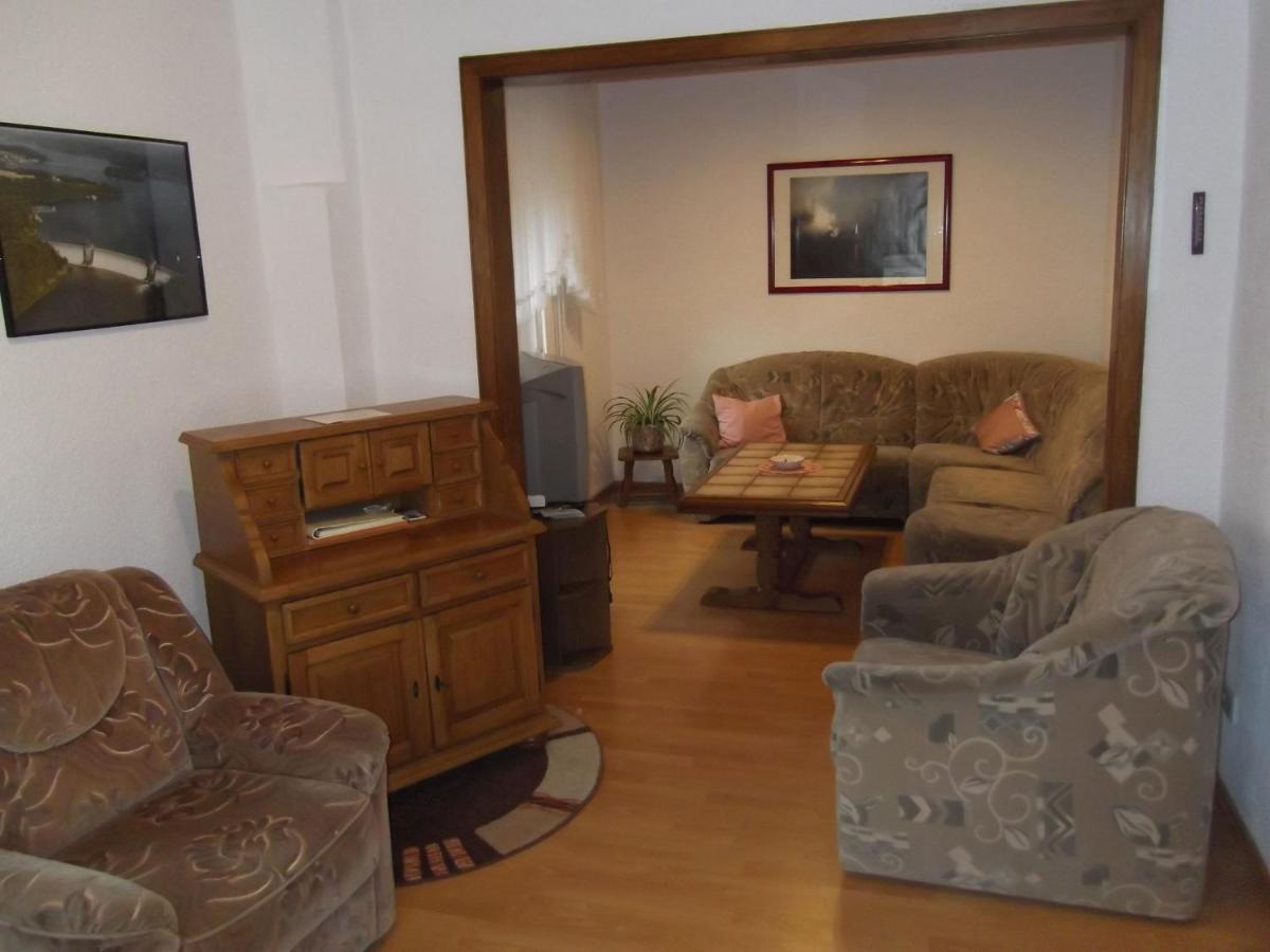 Ferienhaus Und Ferienwohnung Knappstein Mohnesee Bagian luar foto